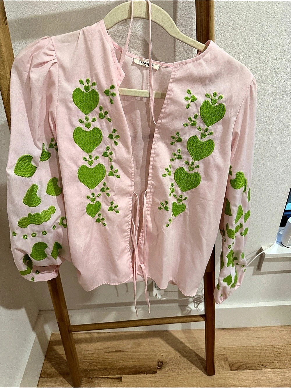 Sunday Up Floral Embroidered Blouse in Pink Size Small